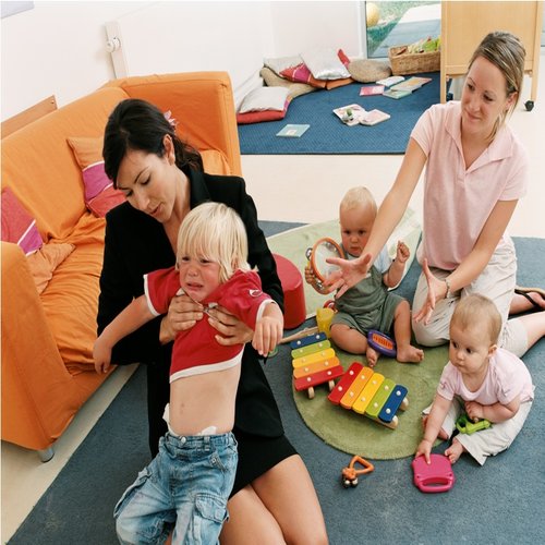 Hãy nhất quán khi tập cho bé những thói quen mới