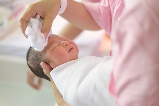 cách tắm cho trẻ sơ sinh