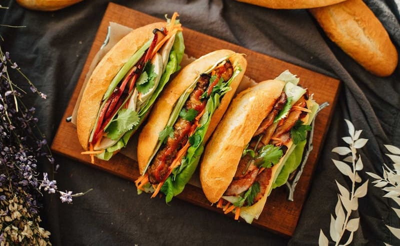 Bánh mì thịt bao nhiêu calo