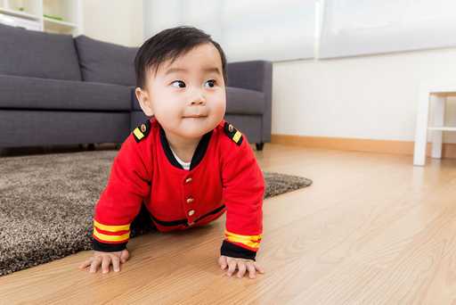 sự phát triển của trẻ 12 tháng tuổi