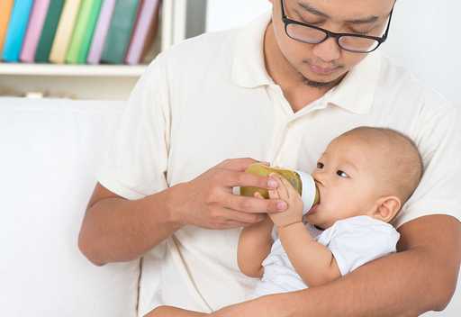 trẻ bị dị ứng sữa bột