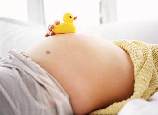 Trang trí tiệc mừng bạn chuẩn bị làm mẹ