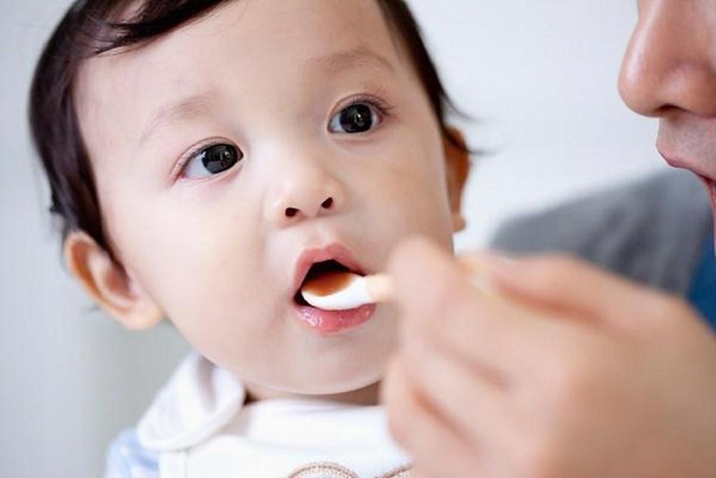 Cách bổ sung vitamin tổng hợp cho bé đúng cách và an toàn