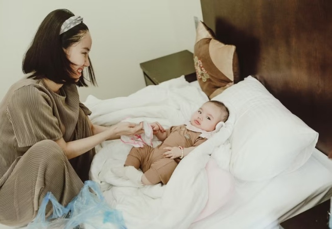 khăn giấy ướt cho trẻ sơ sinh