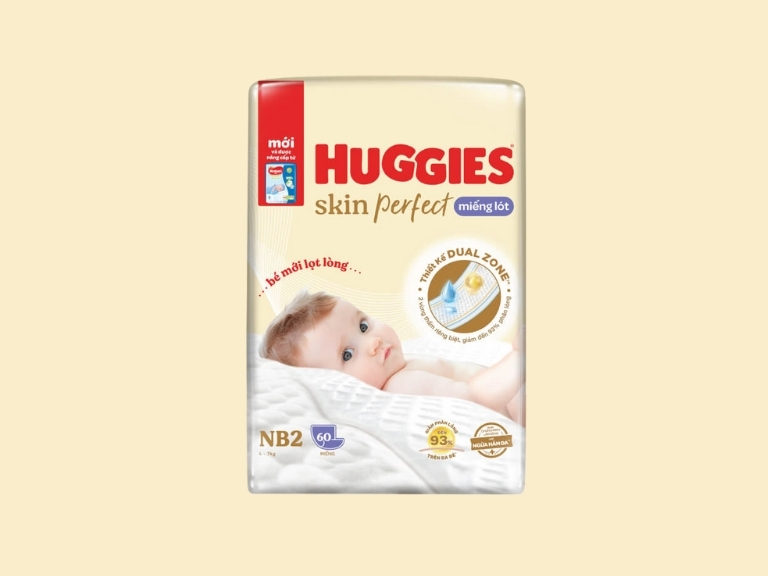 Miếng lót sơ sinh Huggies Skin Perfect 2 Vùng Thấm NB